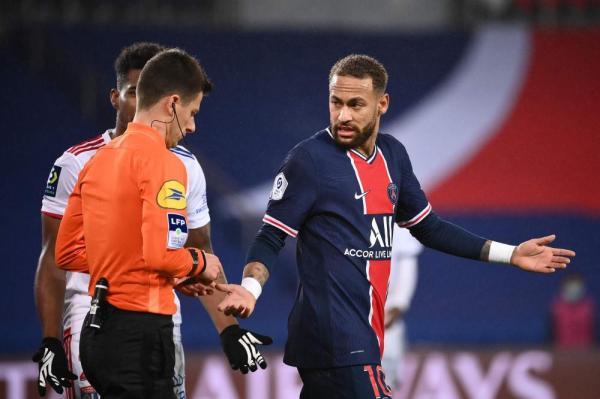  洛里昂新帅首秀失利 战术调整遭质疑  