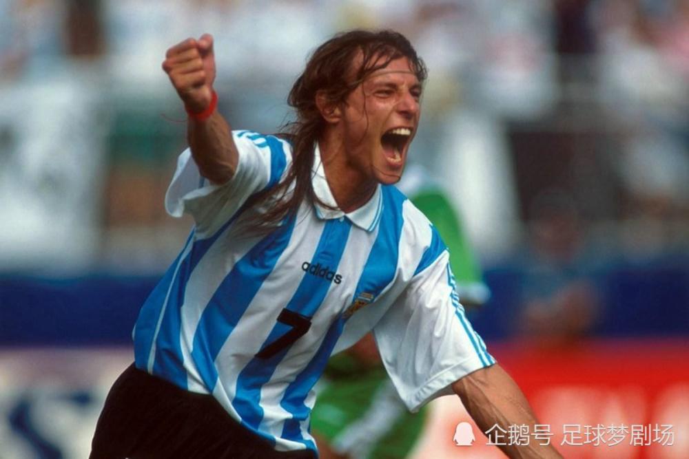  国米锋线全面开花，蓝黑军团横扫弱旅稳居榜首之位